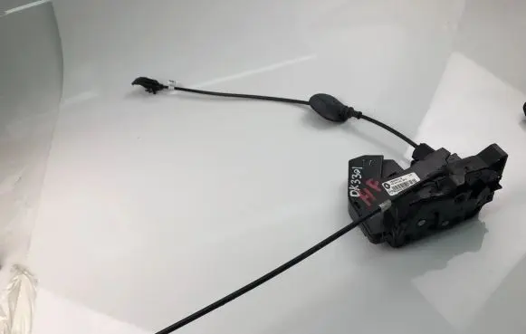Renault Megane III Coupe door lock (next to the handle) 16943019