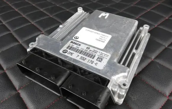 BMW 3 E90 E91 Engine control unit/module 7552178 7556468 0261208745