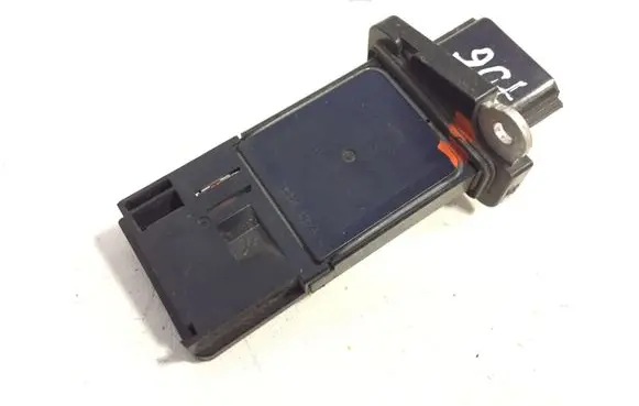 Nissan Qashqai Mass air flow meter 226807S00B AFH70M38 AFH70M383321B