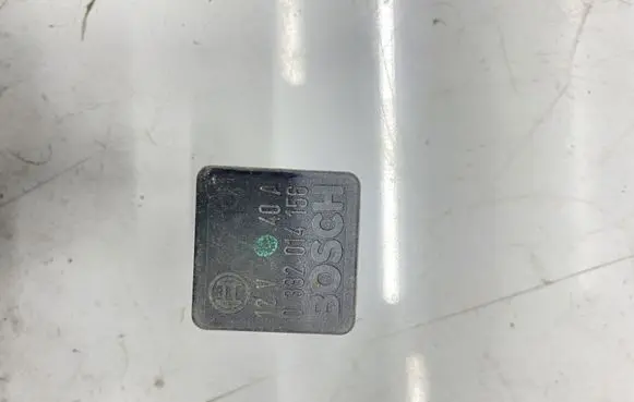 Audi A6 S6 C4 4A Other relay 431951253H