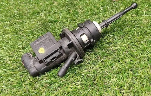Skoda Octavia Mk2 (1Z) Clutch master cylinder 1K0721388G