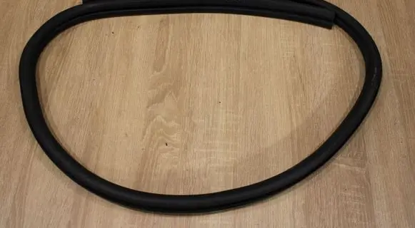 Renault Megane II Rubber seal loading door 