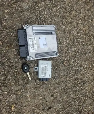 BMW X3 E83 Engine ECU kit and lock set 0281014438 7806981 170120816