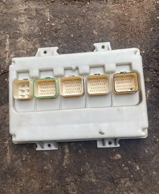 Chrysler Pacifica Fuse module