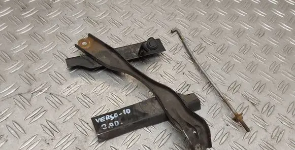 Toyota Verso Battery bracket 