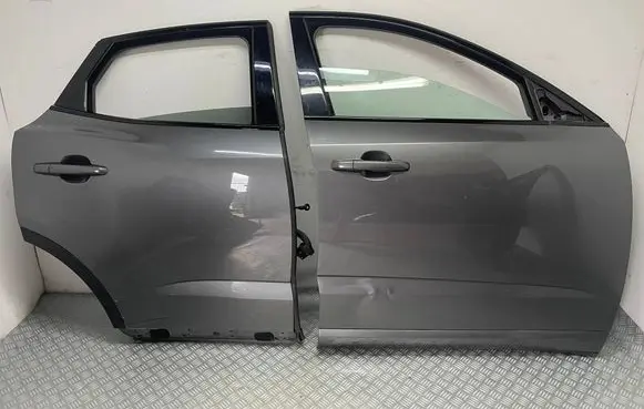 Jaguar E-Pace Front door