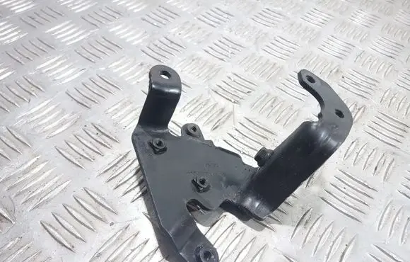 Jaguar XF X250 Other engine bay part 6R8Q6C693AB