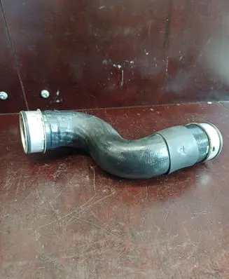 Intercooler hose/pipe