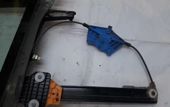 Sliding door window regulator with motor