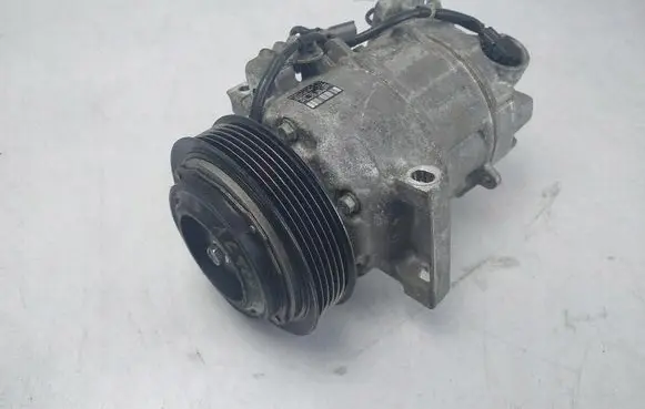 Renault Megane IV Air conditioning (A/C) compressor (pump) 926004PB0A
