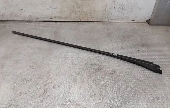 Ford S-MAX Windshield trim 6M21R03195A