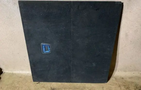 Trunk/boot floor carpet liner