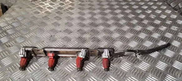 Nissan Primera Fuel main line pipe 166009F600