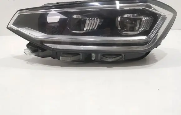 Volkswagen Golf VII Headlight/headlamp