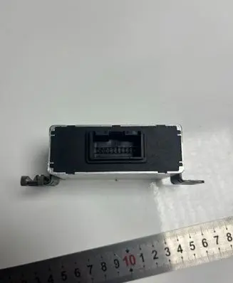 Audi A6 S6 C4 4A Alarm control unit/module 4A0951173