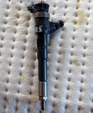 Renault Captur Fuel injector 0445110485