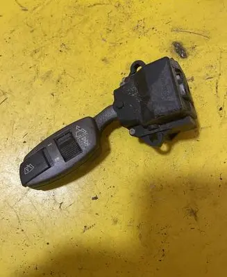BMW 7 E65 E66 Steering wheel buttons/switches 6911519