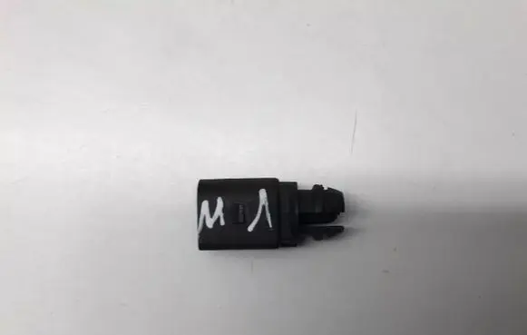 Volkswagen PASSAT B6 Outside/exterior temperature sensor 8Z0820535