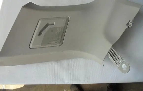 Volvo XC90 (C) pillar trim 