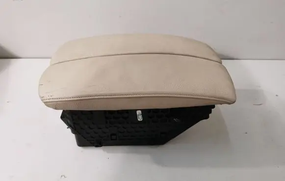 BMW X5 E70 Armrest 9115081