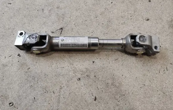 BMW X5 E70 Steering column universal joint 6776928