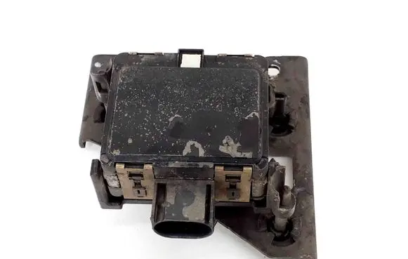 Skoda Octavia Mk3 (5E) Distronic sensor radar 5Q0907572D 5Q0907461