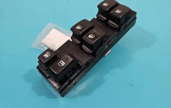Hyundai Tucson JM Electric window control switch IMPRK1369271