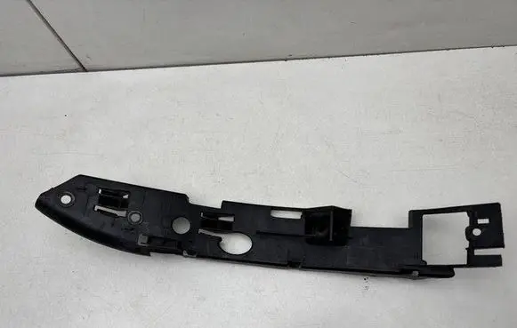 Volkswagen Touareg I Front bumper mounting bracket 7L6807184C