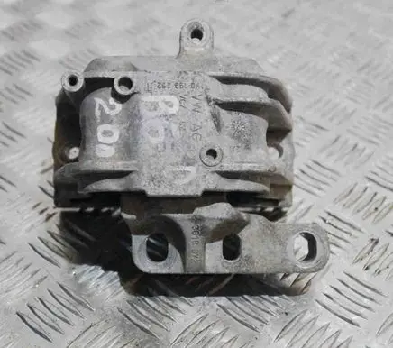 Volkswagen PASSAT B6 Engine mount bracket 1K0199262P