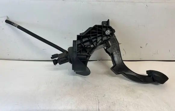 Citroen C4 II Picasso Clutch pedal 9676721980 136118