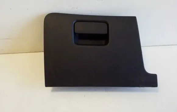 Glove box