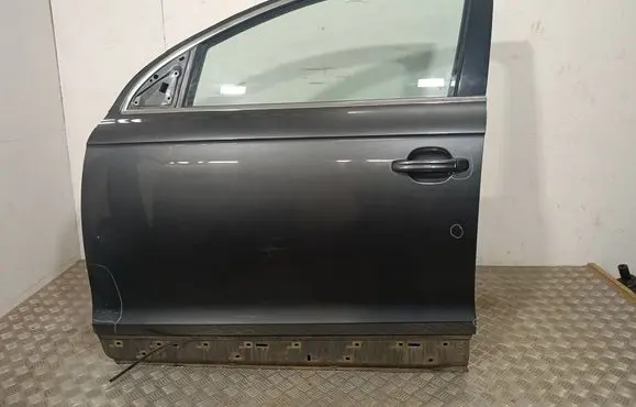 Audi Q7 4L Front door