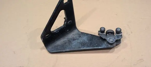 Renault Trafic III (X82) Sliding door lower roller guide/hinge 745978999R 93451800