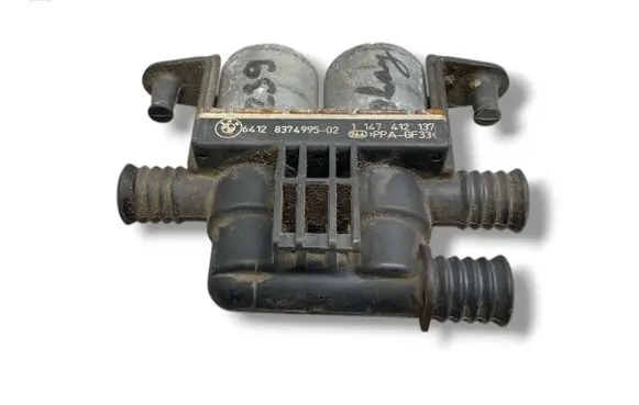 BMW 5 E39 Coolant heater control valve 64128374995 8374995 1147412137