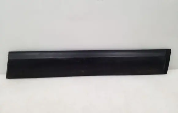 Nissan Qashqai Front door trim (molding) 
