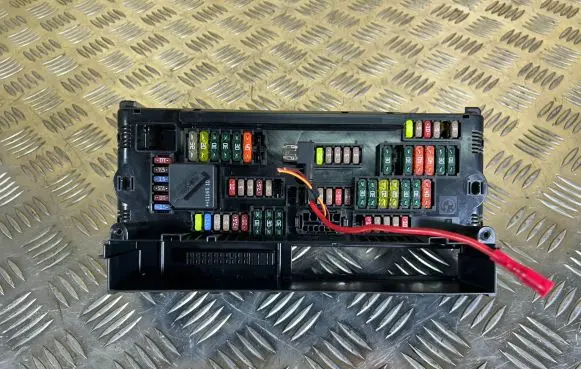 BMW 5 F10 F11 Fuse box set 9234421
