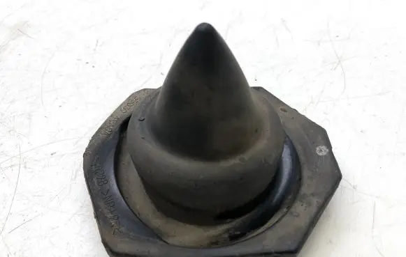 Nissan Qashqai Rear coil spring rubber mount 550324EA0A