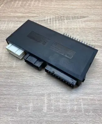 BMW 5 E39 Central body control module 8364696 5DK00704710