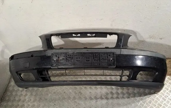 Volvo V70 Front bumper 39968332