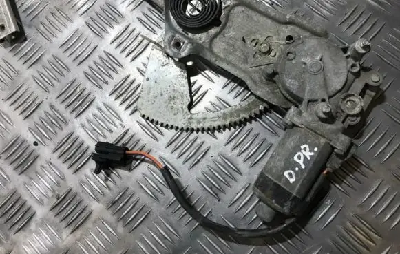 Jaguar XJ X308 Front door window regulator motor 0130821612