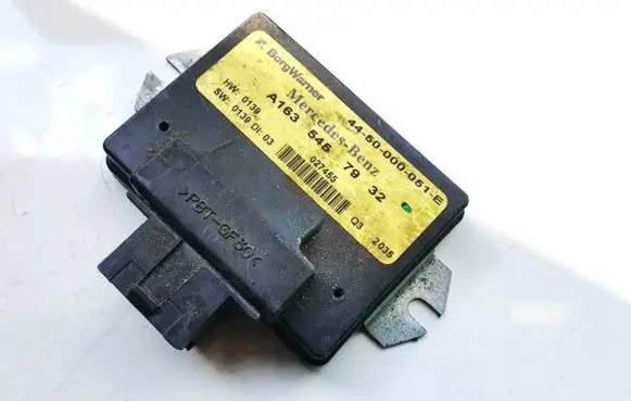 Mercedes-Benz ML W163 Transfer box differential control unit A1635457932 44-50-000-051-E