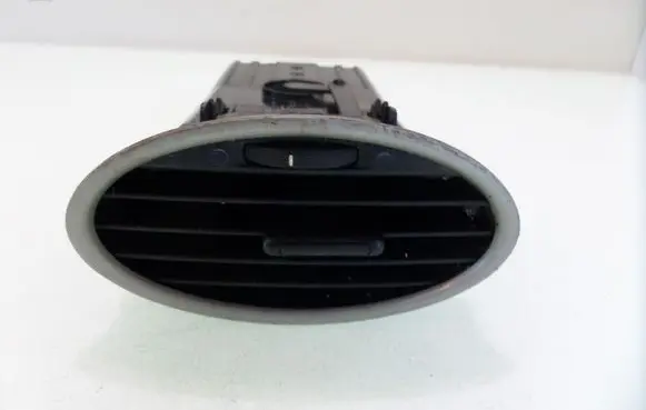 Ford Focus Dash center air vent grill 6N41A014L21 4M51A014L21