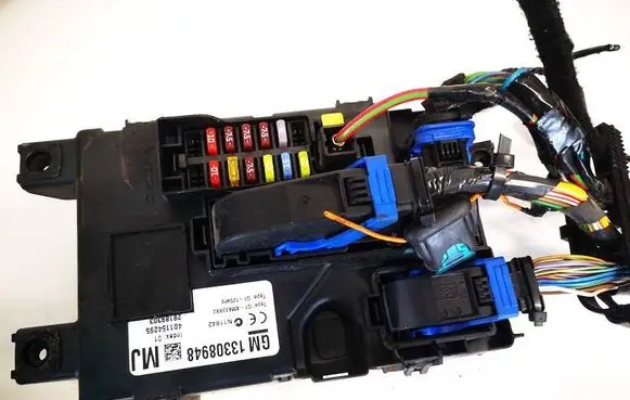 Opel Corsa D Comfort/convenience module 13308948 28189303
