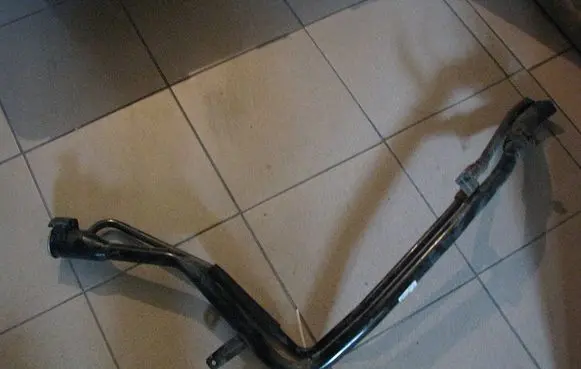 Mazda 6 Fuel tank filler neck pipe 