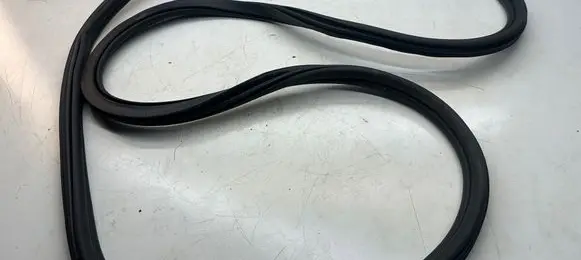 BMW X5 G05 Rubber seal rear door 7428696