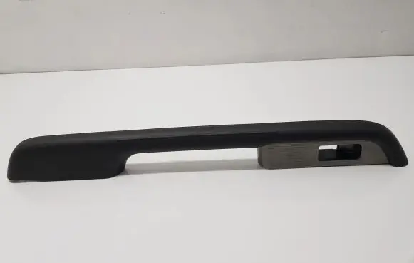 Nissan X-Trail T30 Rear door window switch trim 829488H300
