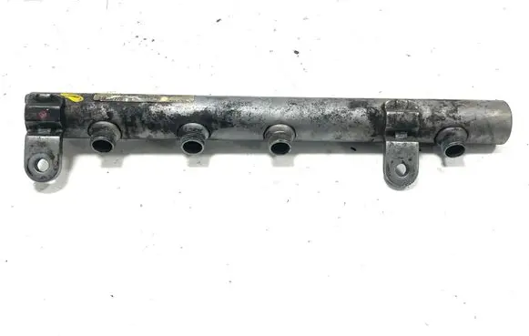 Mercedes-Benz CLS C219 Fuel main line pipe A6420700495002 A6420700495 10049242