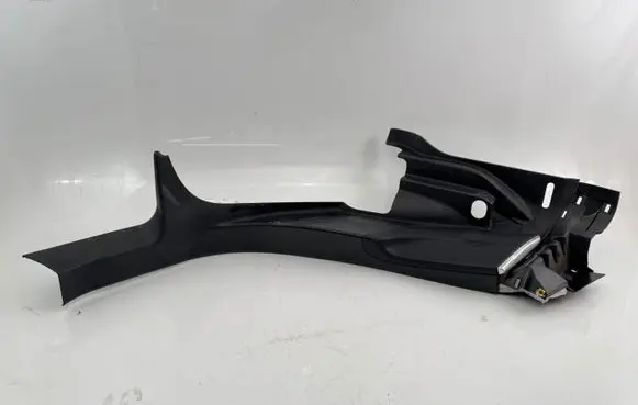 Tesla Model S (C) pillar trim A089335