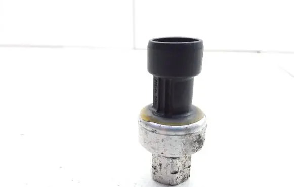 Opel Vectra C Air conditioning (A/C) pressure sensor 09131721