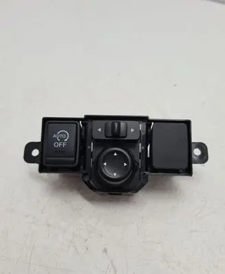 Nissan Note (E12) Wing mirror switch 255703TB1A 689TB3VV1A